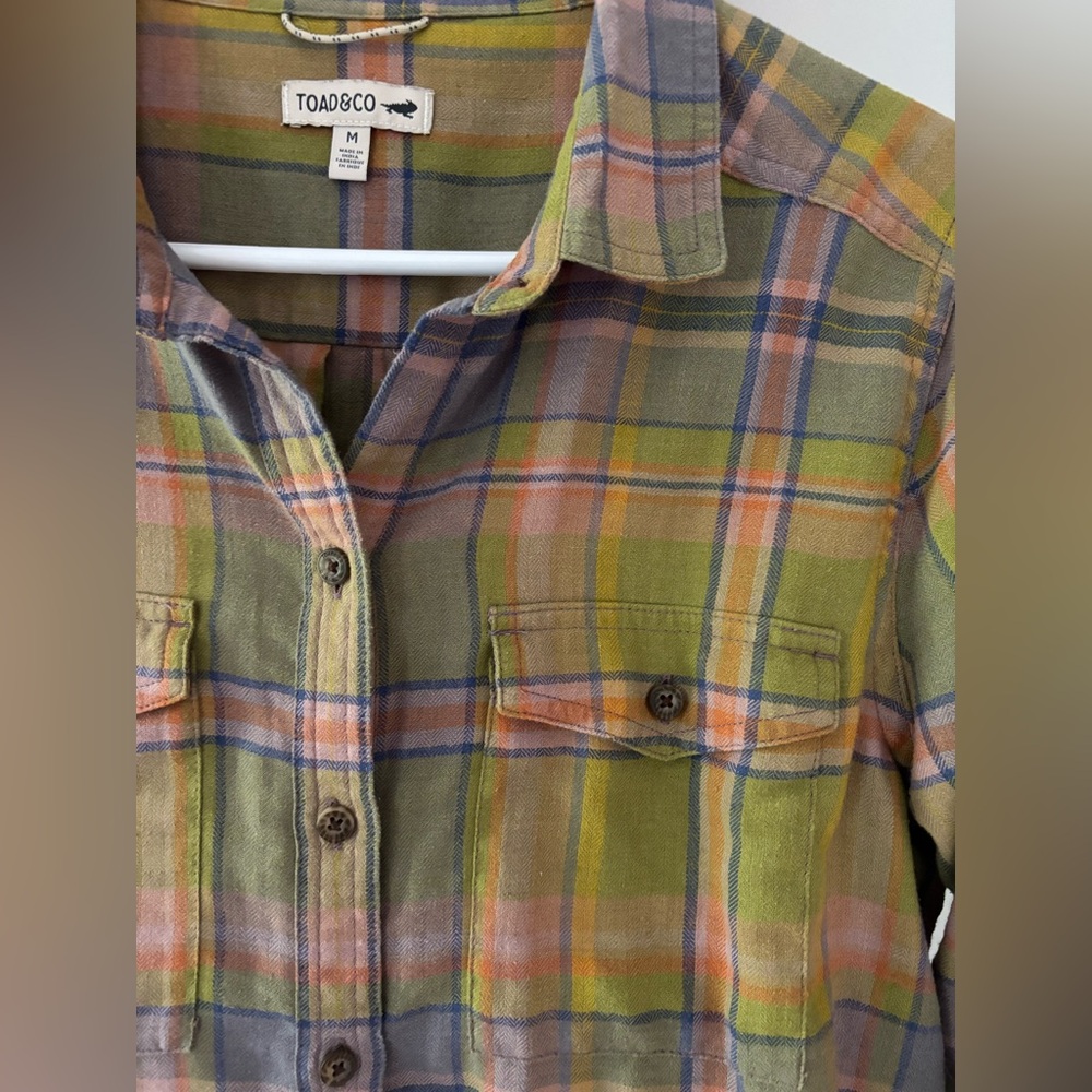Toad&Co. light weight flannel. Size medium.